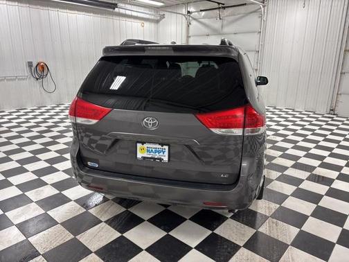2012 Toyota Sienna LE