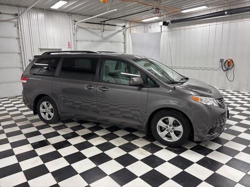 2012 Toyota Sienna LE