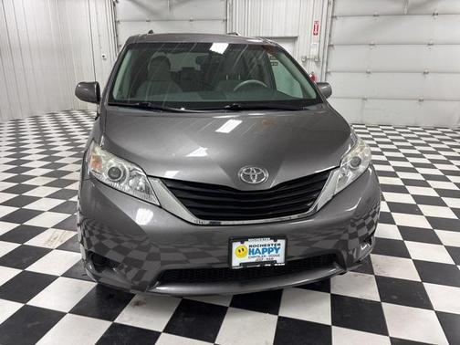 2012 Toyota Sienna LE