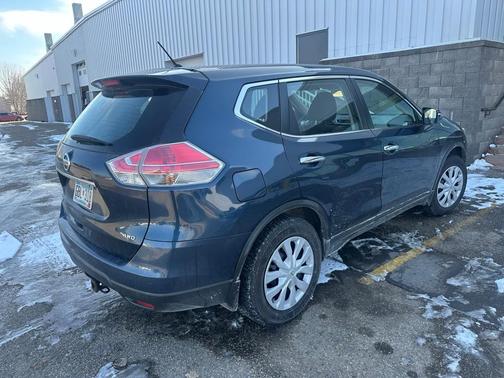 2015 Nissan Rogue S