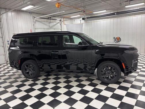 Gloss Black 2026 Jeep Grand Wagoneer LIMITED