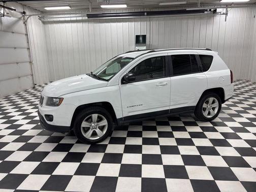 Bright White Clearcoat 2016 Jeep Compass Sport