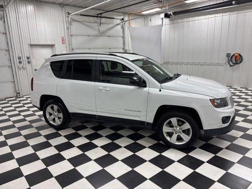 Bright White Clearcoat 2016 Jeep Compass Sport