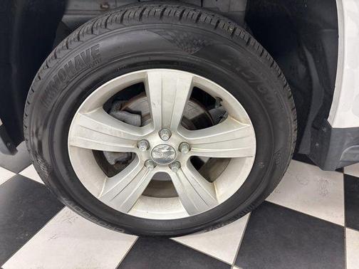 Bright White Clearcoat 2016 Jeep Compass Sport