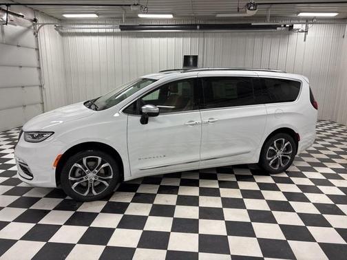 2026 Chrysler Pacifica Pinnacle