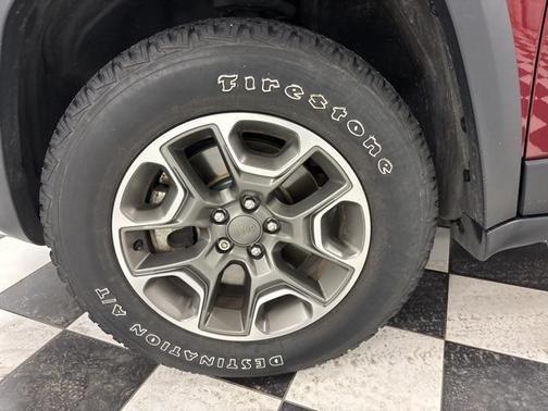 2021 Jeep Cherokee Trailhawk