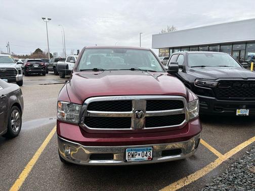 Delmonico Red Pearlcoat 2019 RAM 1500 Classic Tradesman