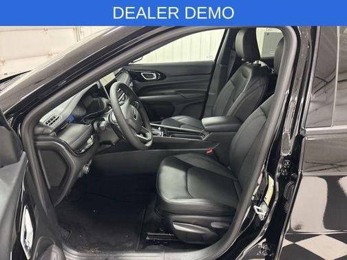 Diamond Black 2026 Jeep Compass Latitude