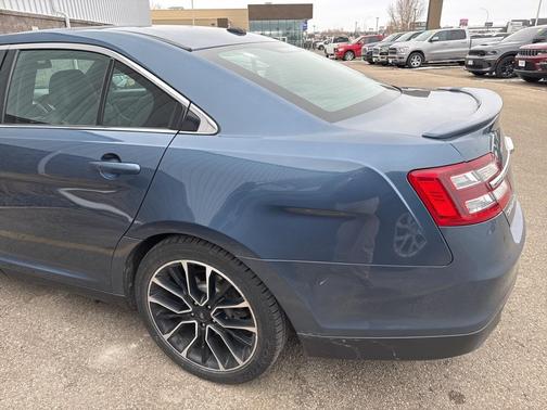 2018 Ford Taurus Limited