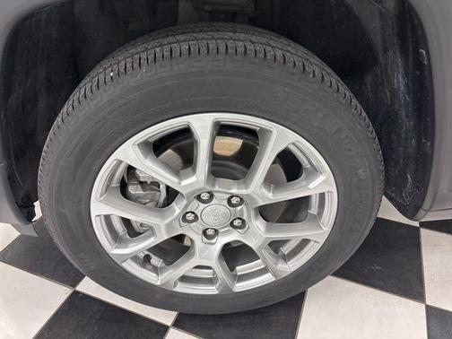 Diamond Black 2024 Jeep Compass Latitude Lux