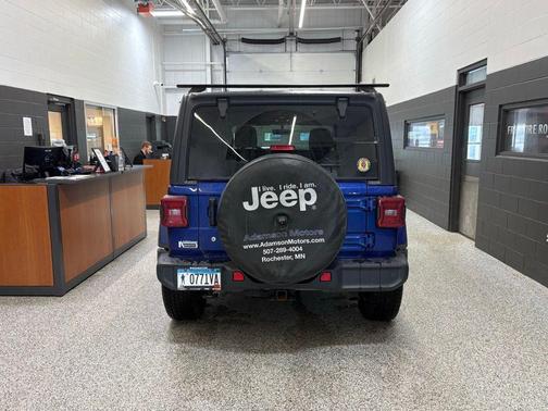 Ocean Blue Metallic 2019 Jeep Wrangler Unlimited Sahara