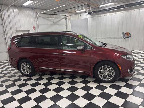 Velvet Red Pearlcoat 2019 Chrysler Pacifica Limited