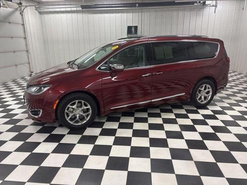 Velvet Red Pearlcoat 2019 Chrysler Pacifica Limited