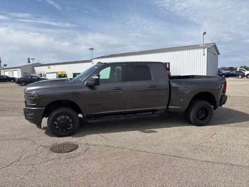 Granite Crystal Clearcoat Metallic 2026 RAM 3500 Laramie