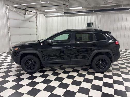 2020 Jeep Cherokee Trailhawk