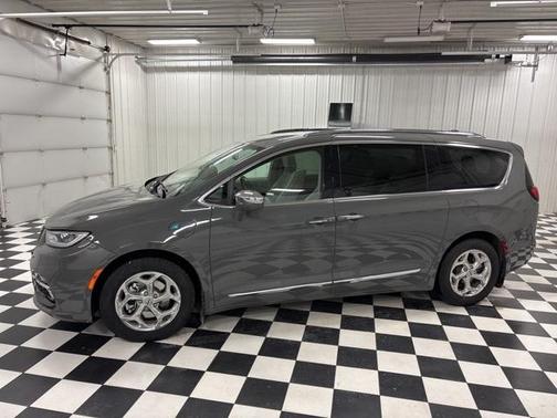 2021 Chrysler Pacifica Hybrid Limited