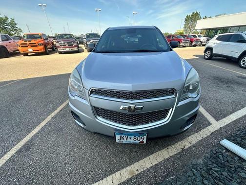 Silver Ice Metallic 2014 Chevrolet Equinox LS