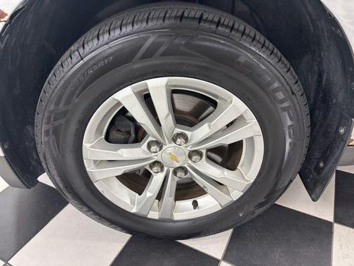 Silver Ice Metallic 2014 Chevrolet Equinox LS