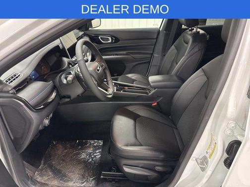 Bright White Clearcoat 2026 Jeep Compass Latitude