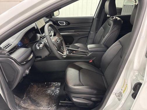 Bright White Clearcoat 2026 Jeep Compass Latitude