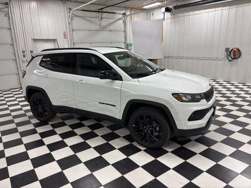 Bright White Clearcoat 2026 Jeep Compass Latitude