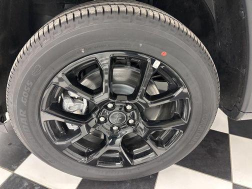 Bright White Clearcoat 2026 Jeep Compass Latitude