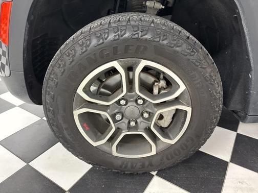 2022 Jeep Grand Cherokee Trailhawk