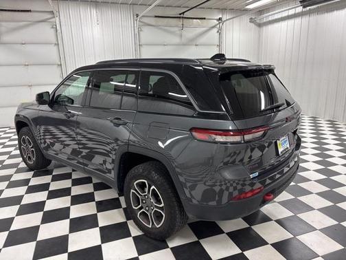 2022 Jeep Grand Cherokee Trailhawk