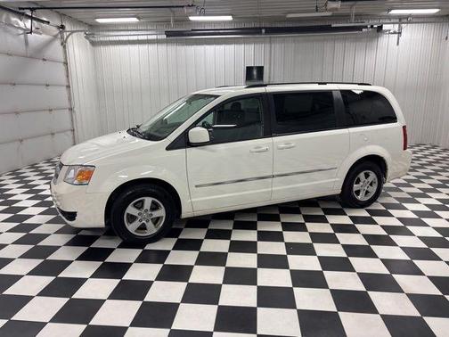 Stone White Clearcoat 2010 Dodge Grand Caravan SXT
