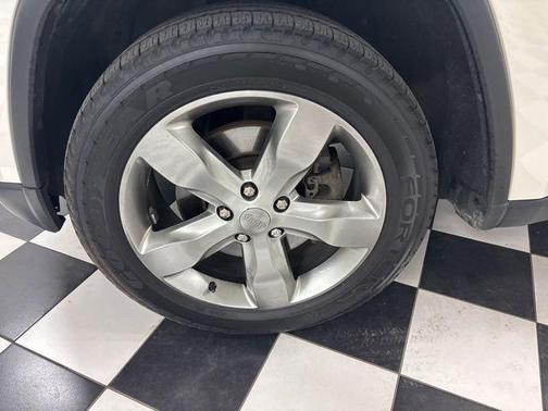 Stone White Clearcoat 2012 Jeep Grand Cherokee Limited