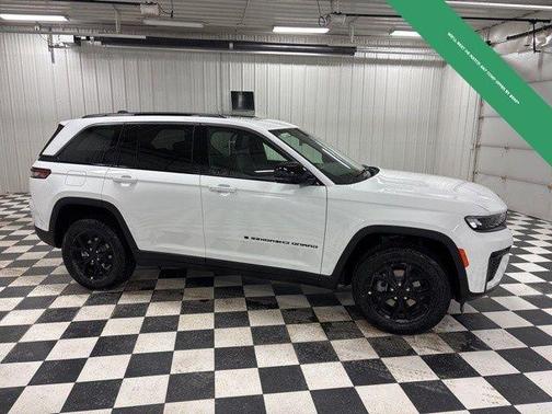 2026 Jeep Grand Cherokee Laredo