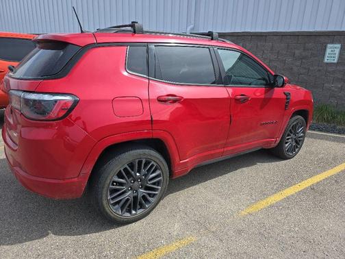 Redline Pearlcoat 2022 Jeep Compass Limited