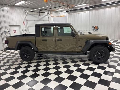 2026 Jeep Gladiator Sport