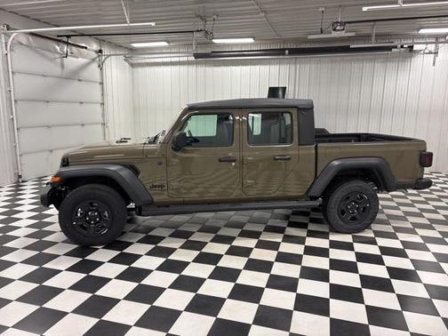 2026 Jeep Gladiator Sport