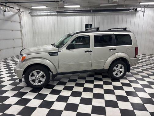 Light Greystone Pearlcoat 2009 Dodge Nitro SE