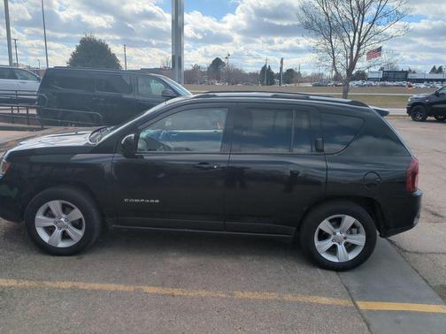 Black Clearcoat 2017 Jeep Compass Latitude