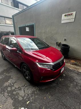 Radiant Red Metallic II 2022 Honda Odyssey EX