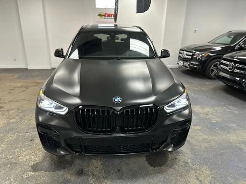 Black 2023 BMW X5 M50i