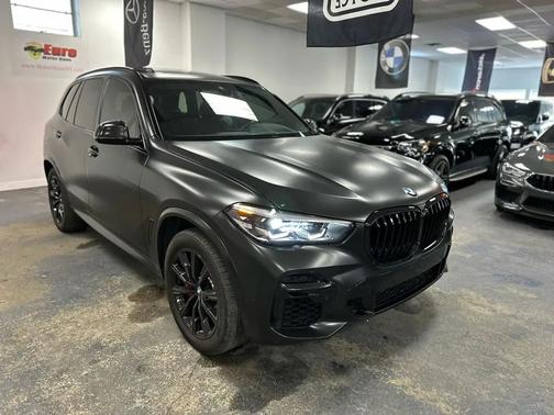 Black 2023 BMW X5 M50i