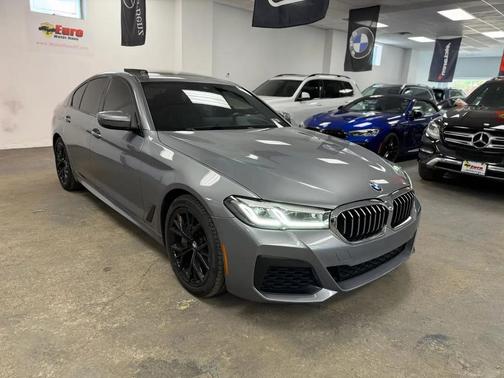 Skyscraper Gray Metallic 2023 BMW 540 i xDrive