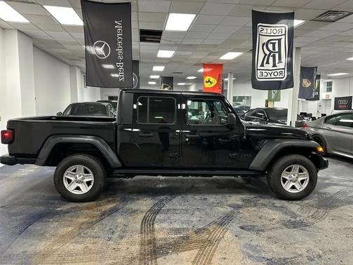 Black Clearcoat 2020 Jeep Gladiator Sport S