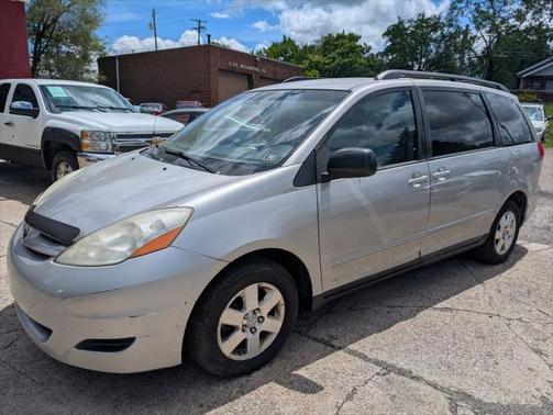 2008 Toyota Sienna CE