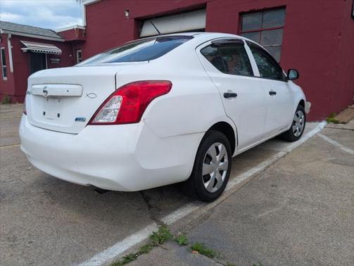 2013 Nissan Versa 1.6 S