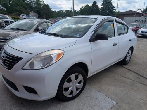 2013 Nissan Versa 1.6 S