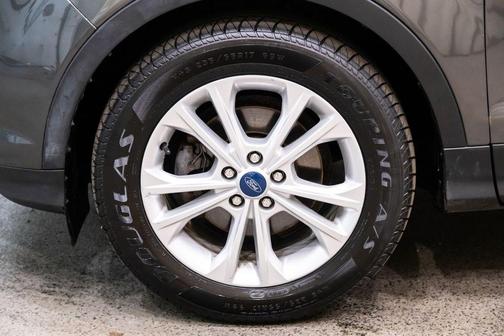 Magnetic 2019 Ford Escape SE