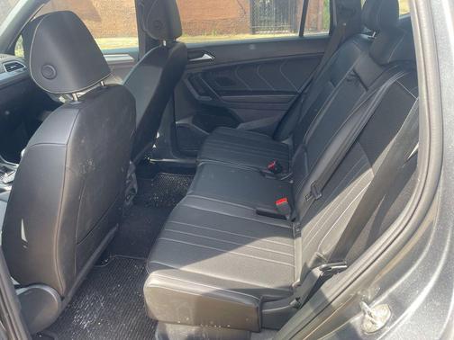 Platinum Gray Metallic 2023 Volkswagen Tiguan 2.0T SE R-Line Black 4MOTION