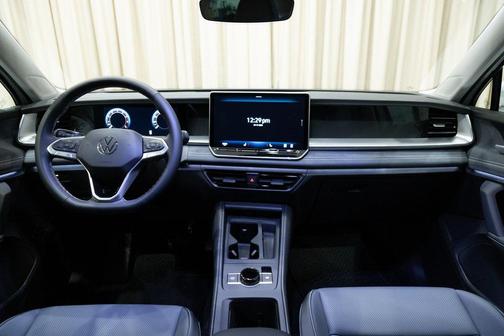 2025 Volkswagen Tiguan 2.0T SE 4MOTION