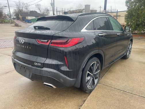 2023 INFINITI QX55 LUXE