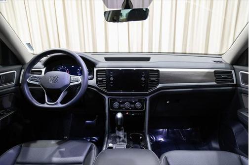 2023 Volkswagen Atlas 3.6L SE w/Technology
