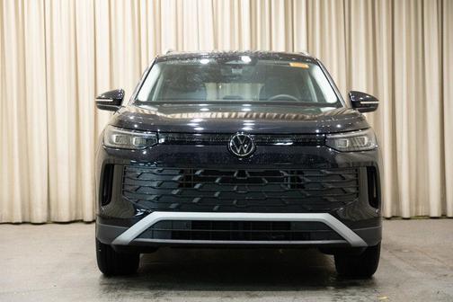 2025 Volkswagen Tiguan 2.0T SE 4MOTION